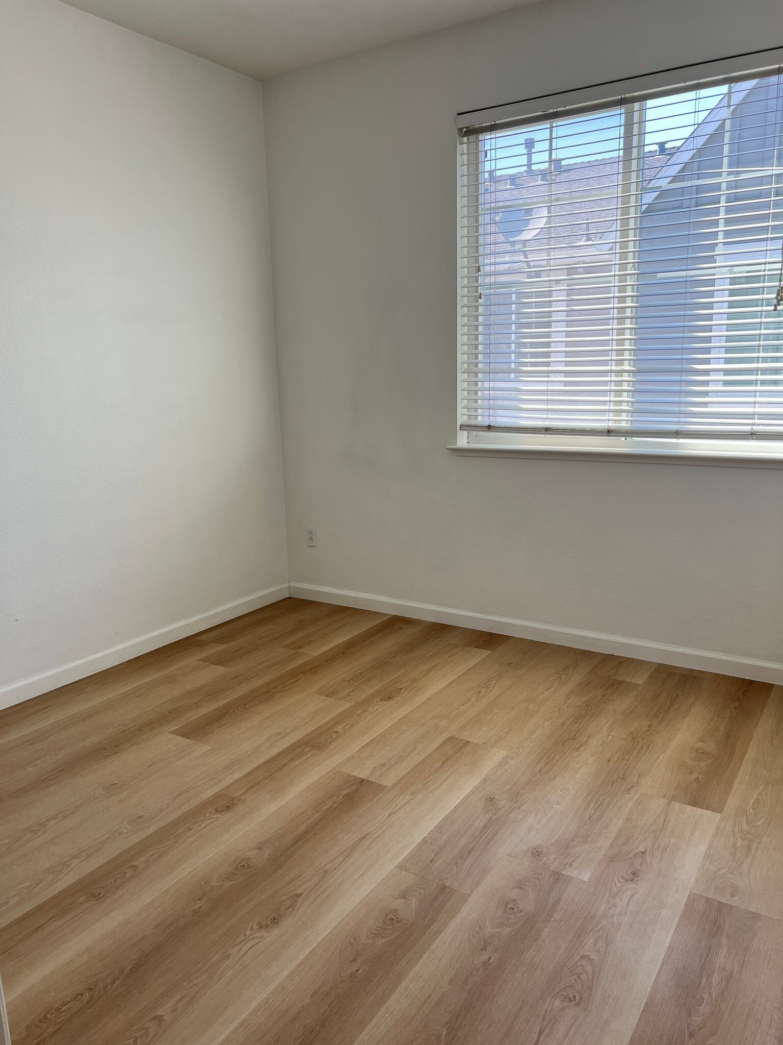 Building Photo - 357 Destino Cir