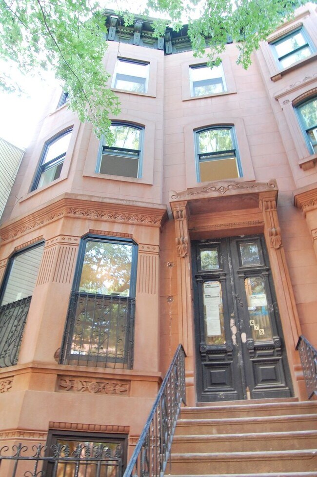 Building Photo - 478 Waverly Ave