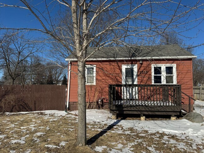 Building Photo - 1 Bed House