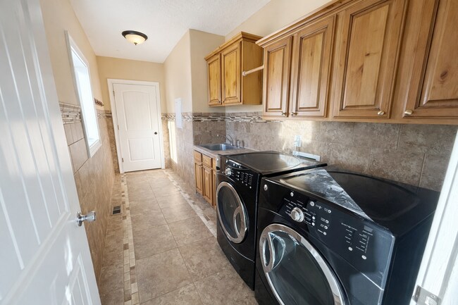 Building Photo - Midland Houses