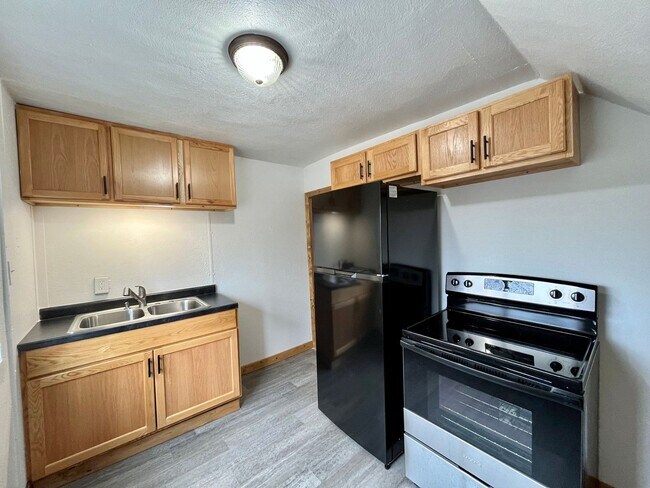 Building Photo - 426 Vaughn St