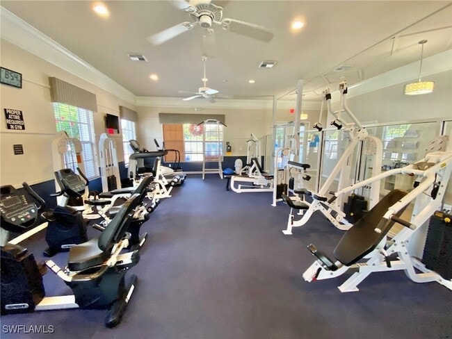 Building Photo - 8151 Pacific Beach Dr