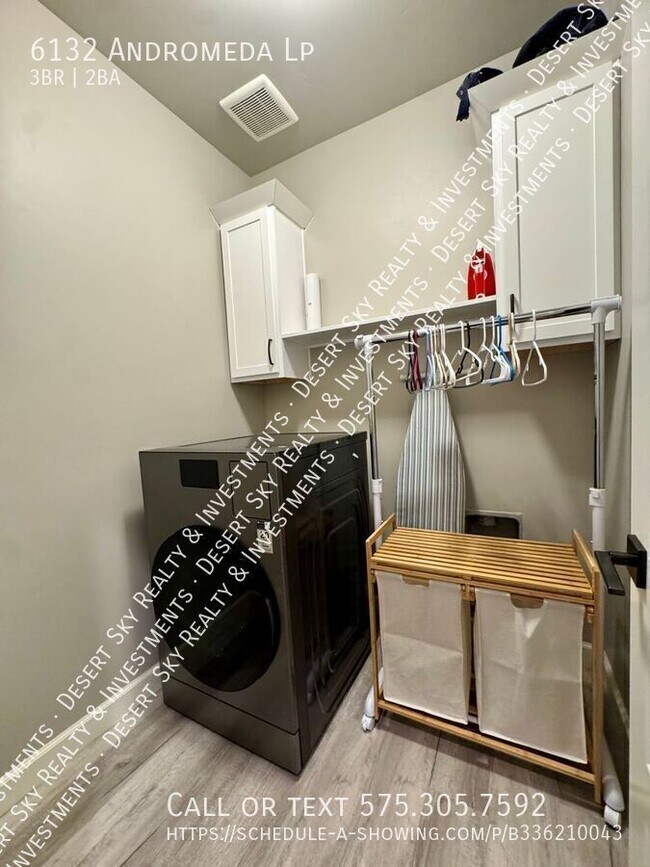 Building Photo - 6132 Andromeda Loop