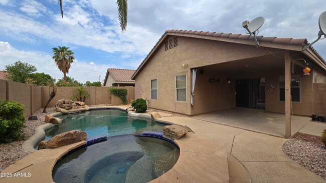 Building Photo - 1017 E Pinto Ct