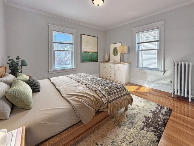 Building Photo - 193 Florence St