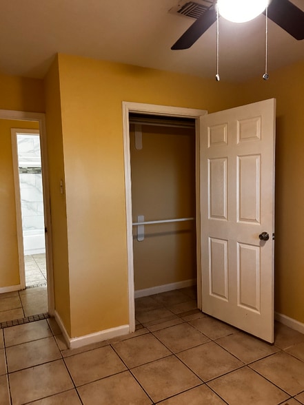 Building Photo - 1619 Bugle Run Dr