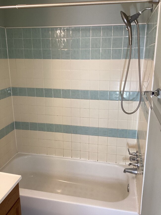 Building Photo - 224 W North St