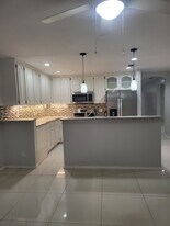 Building Photo - 2401 S Jackson Rd