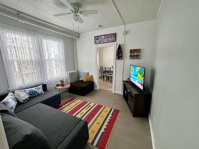 Building Photo - 31 N Weymouth Ave