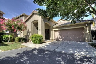 Building Photo - 1411 Landmark Cir