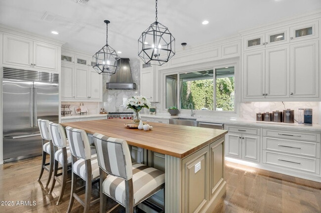 Building Photo - 3507 North 39th Pl