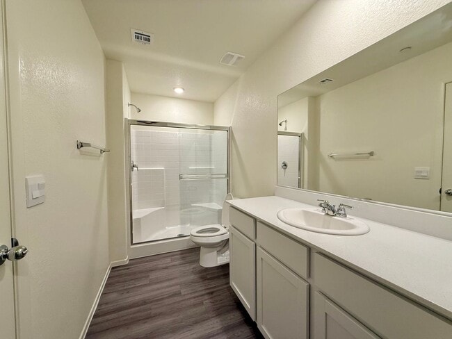 Building Photo - BRAND NEW 3 BED 2.5 BATH 2 CAR GARAGE TOWN...