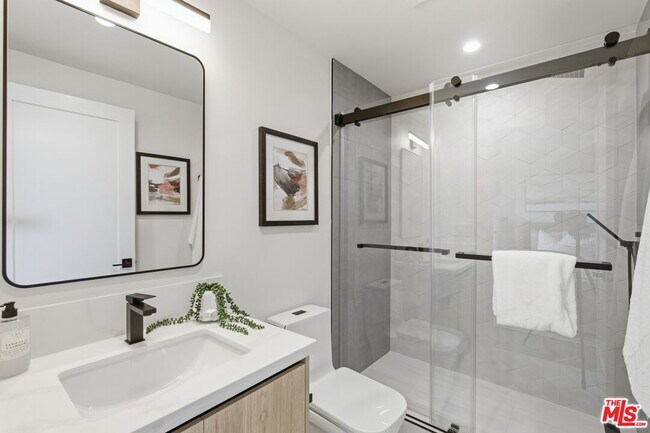 Building Photo - 3851 Don Tomaso Dr