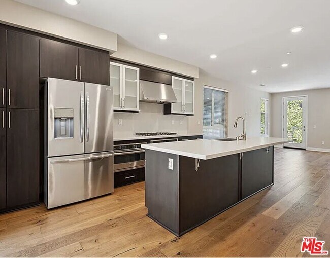 Building Photo - 6746 Gill Way