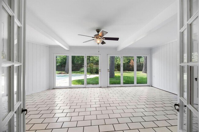 Building Photo - 3424 S MacGregor Way
