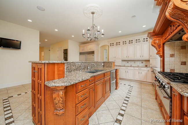 Building Photo - 5S550 Radcliff Rd