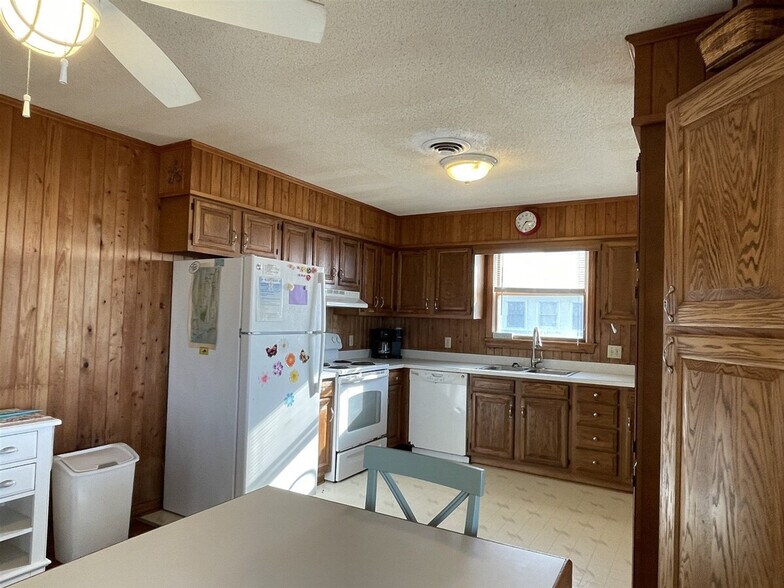 Building Photo - 58223 Liberator Way