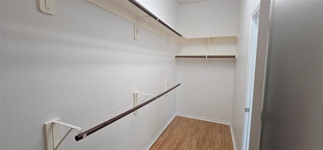 Building Photo - 957 Firthwood Ln