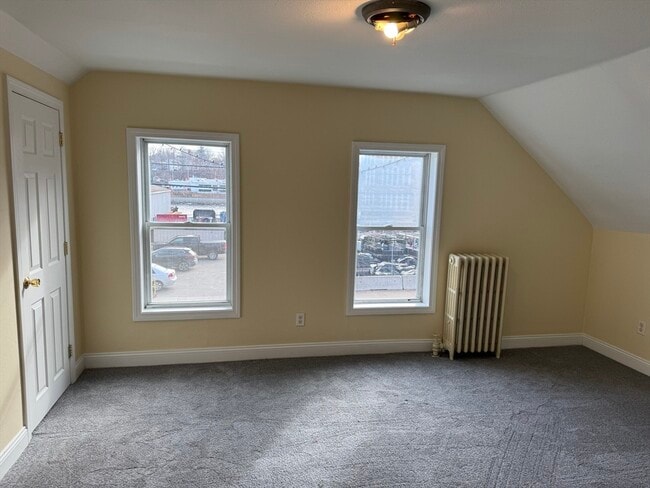 Building Photo - 255 River St