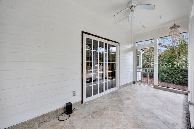 Building Photo - 11 Tillinghast Cir