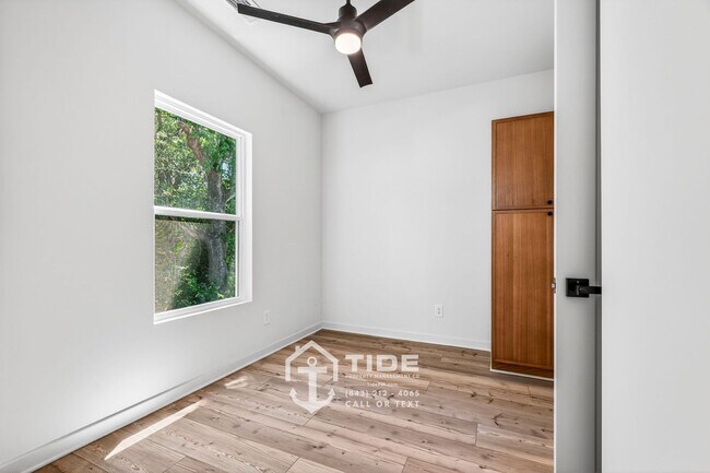 Building Photo - Modern Hanahan Living Near Park Circle