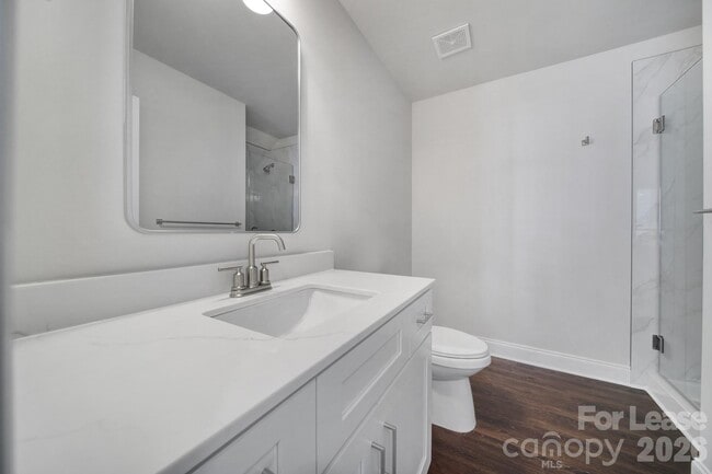 Building Photo - 2432 Arty Ave