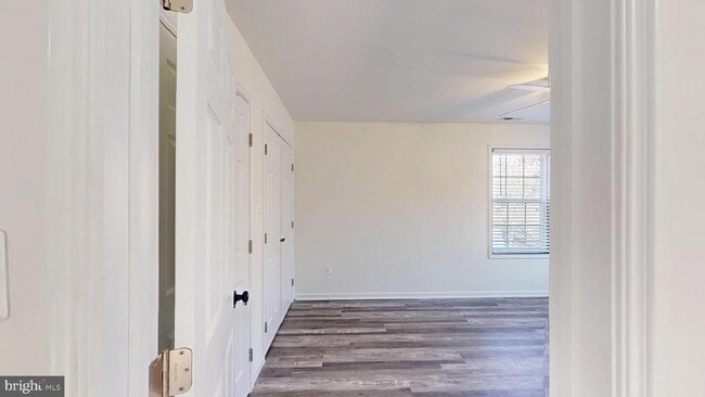 Building Photo - 40750 King Dr