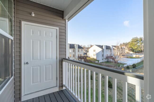 Building Photo - Luxury Flats