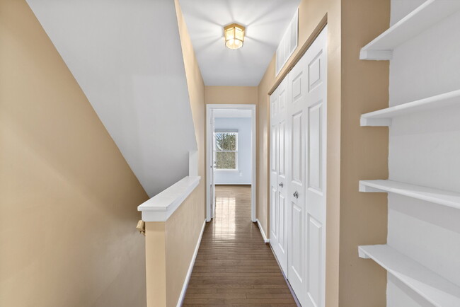 Building Photo - Pinecrest Perfection: Your Dream Townhome ...