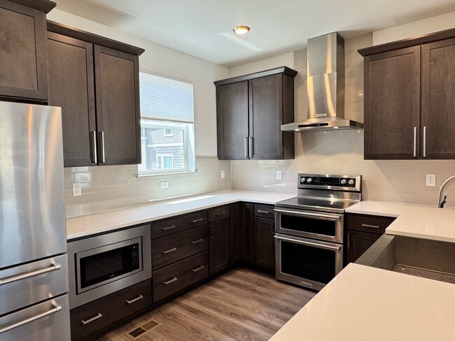 Building Photo - 2865 W 69th Ave