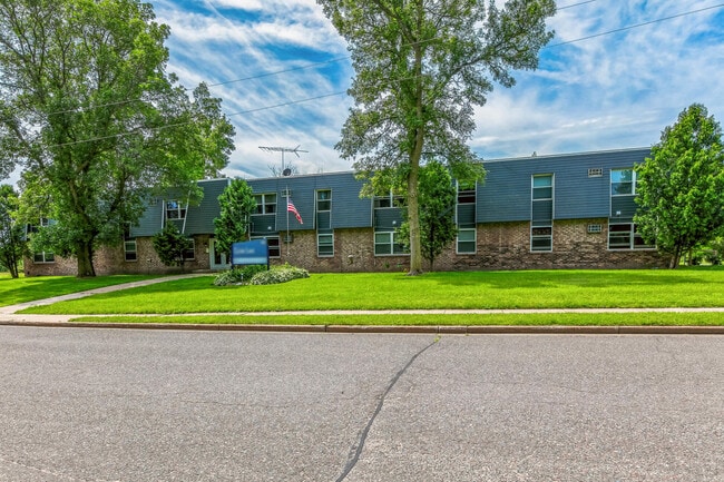 Building Photo - Clear Lake Apartments