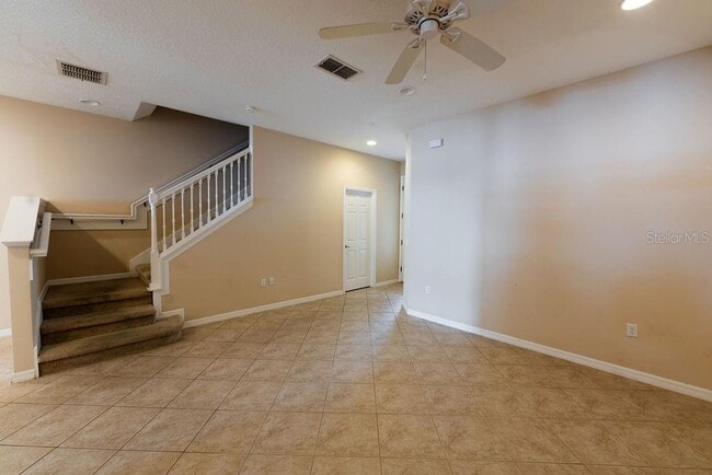 Building Photo - 10332 Fallsgrove St