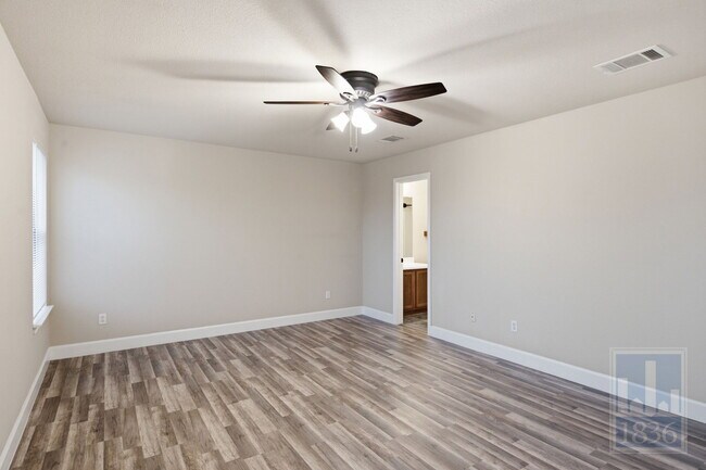 Building Photo - 13016 Wedding Dr