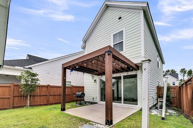 Building Photo - 396 Ripple Park Dr