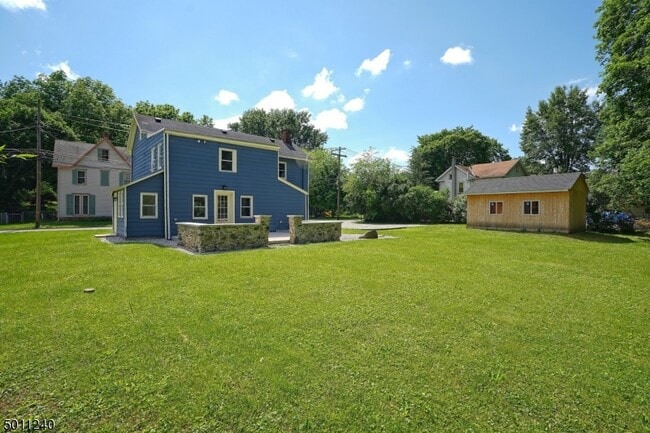 Building Photo - 619 S Main St