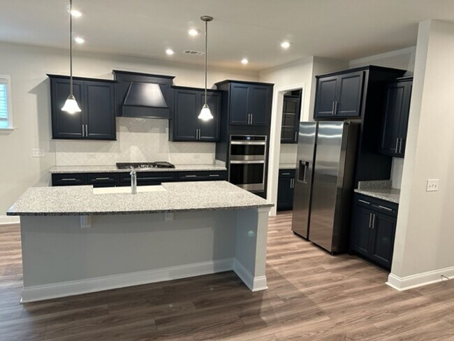 Building Photo - 5 Bedroom / 4 Bathroom House at Malind Bluff