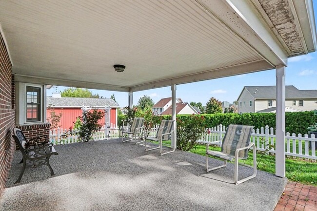 Building Photo - 831 Limekiln Rd