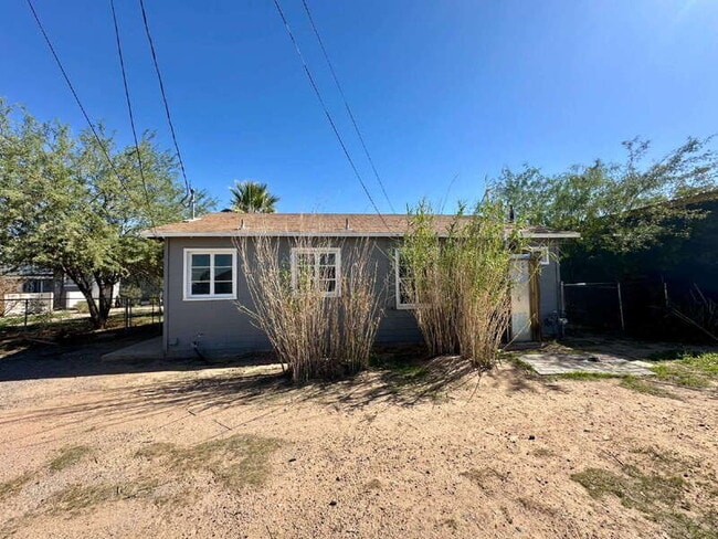 Building Photo - 544 N 7th Pl