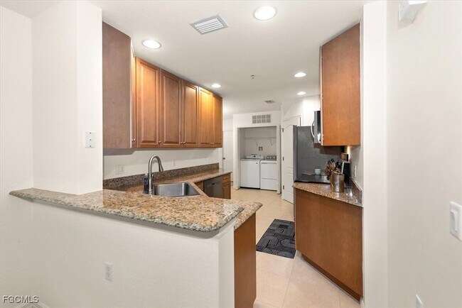 Building Photo - 11960 Champions Green Way