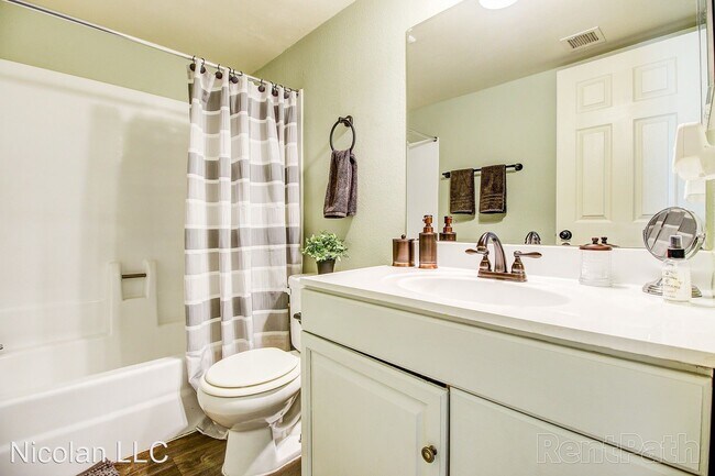 Building Photo - 1701 N Palo Verde Dr