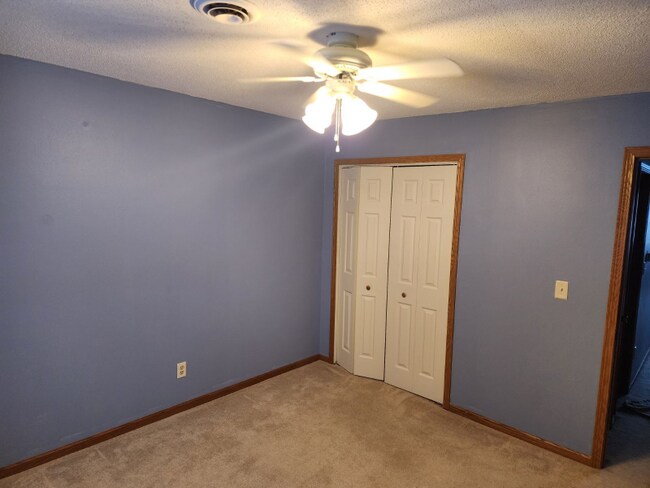 Building Photo - 1510 Oak Ridge Ln SE