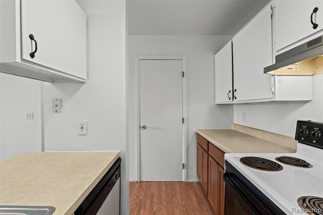 Building Photo - 8709 Candlewood Trail