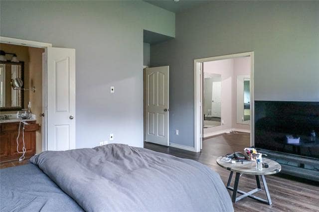 Building Photo - 3509 Beekman Dr