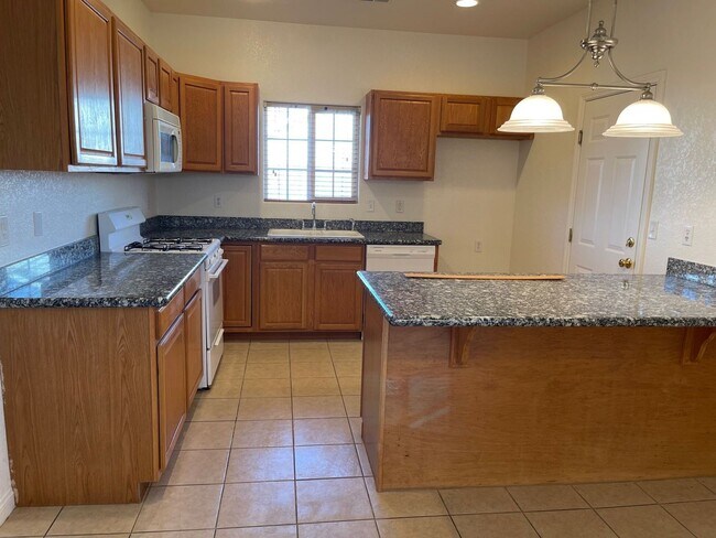Building Photo - Spacious 3-Bedroom Home With RV Parking       MOVE IN SPECIAL!