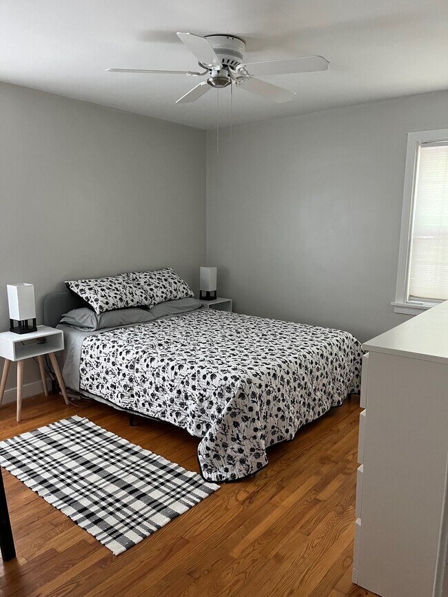 Building Photo - Warrenton