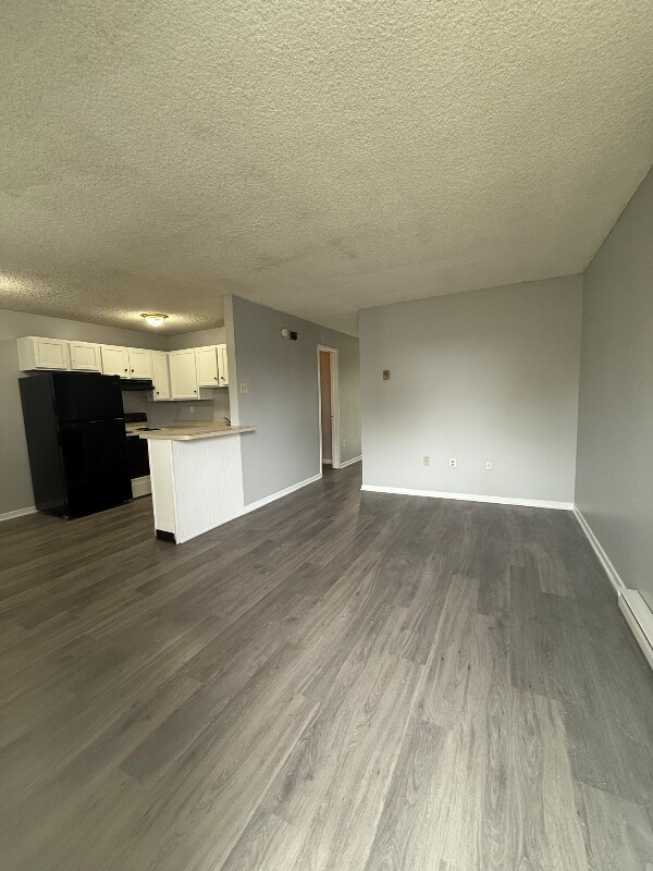 Building Photo - 2105 Florence Ave