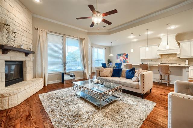 Building Photo - 949 Byron St