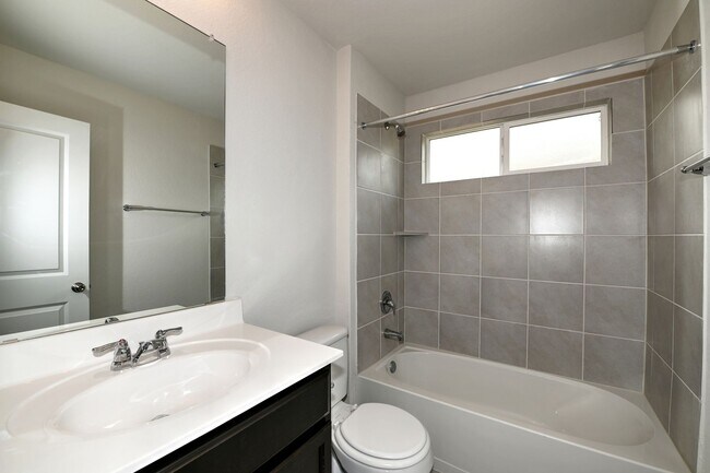 Building Photo - 13035 Minuet Sway