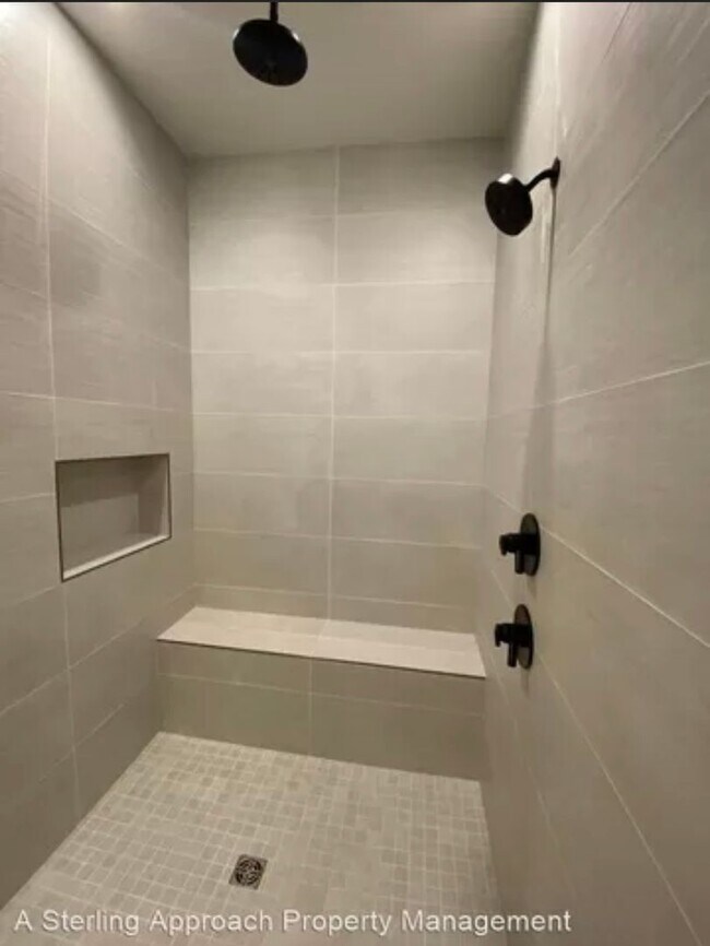 Building Photo - Close to Micron! Luxury Town Home With Two...