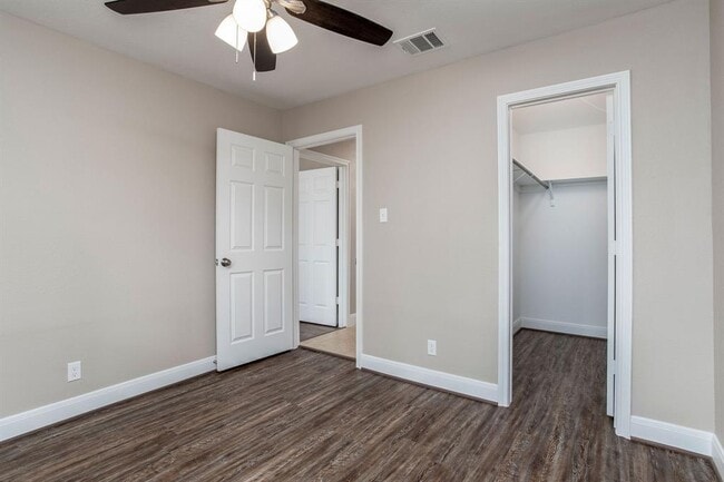 Building Photo - 24326 Pine Canyon Dr